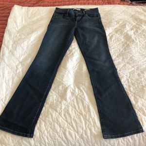 ⭐️Guess mid rise boot cut jeans
